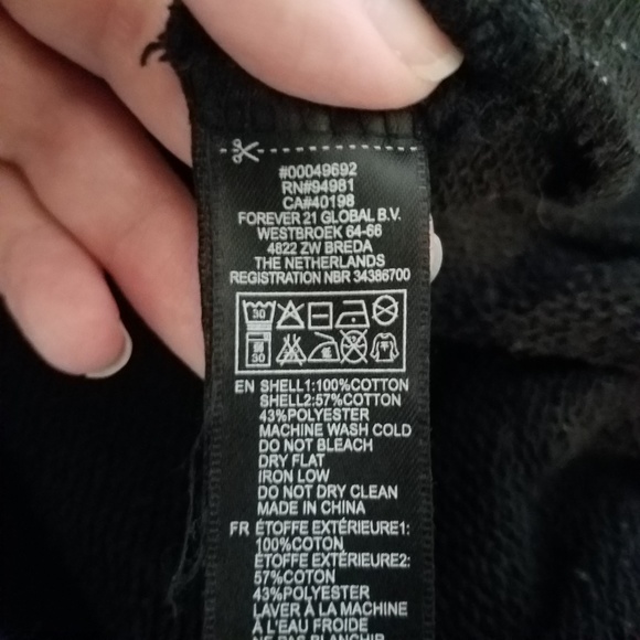 Forever 21 black lace sweatshirt - Picture 6 of 6